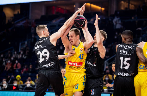 的差距正在 的差距正在