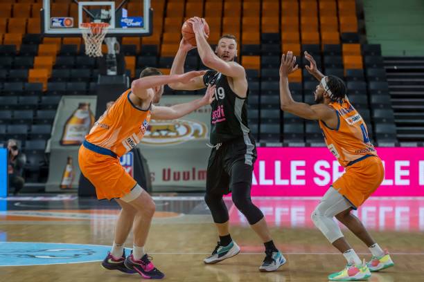 欧足联与国 欧足联与国